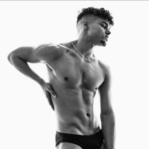 Meet your Posher, Tomas